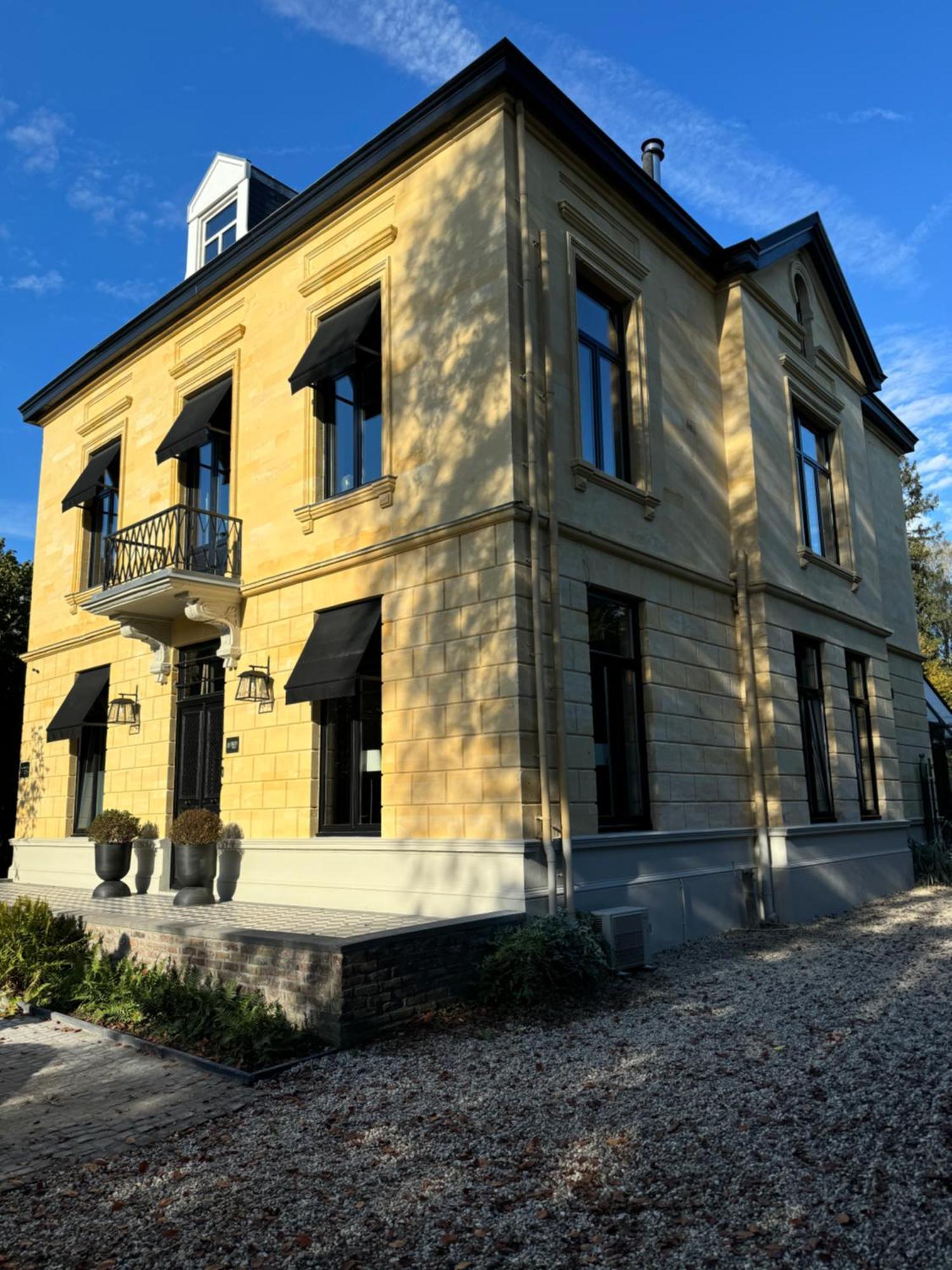 Villa V Petit Hotel Valkenburg aan de Geul Eksteriør bilde